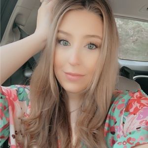 Meet your Posher, Jillian